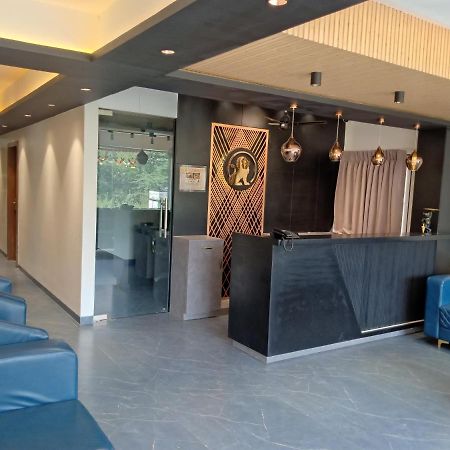 Hotel Suvarnam Residency Ahmednagar Exterior photo