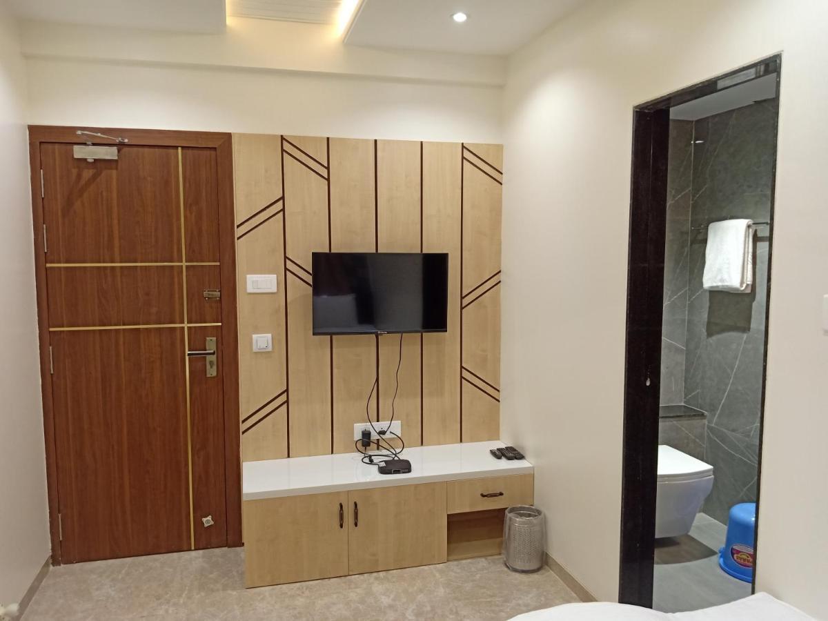 Hotel Suvarnam Residency Ahmednagar Exterior photo